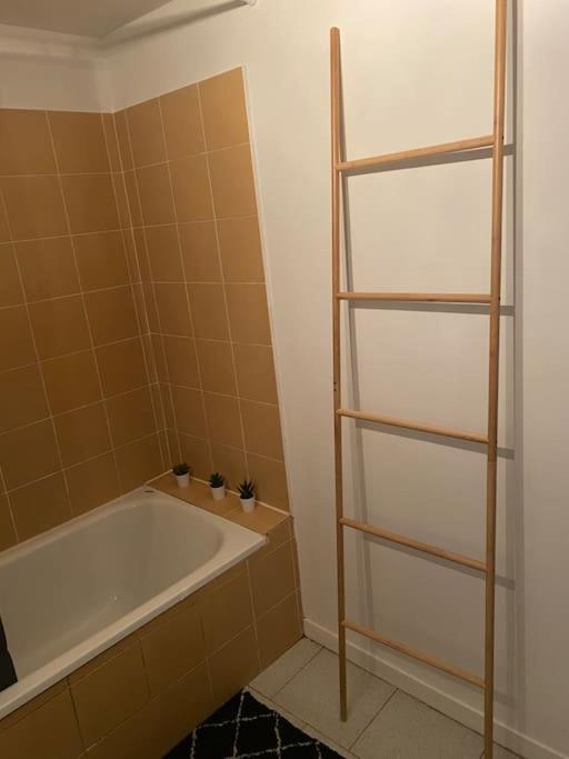 Loft/Jardin Et Parking : Le Petit Clos Bourdet Онфльор Екстериор снимка